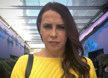 Karla Sofía presume sus implantes de senos