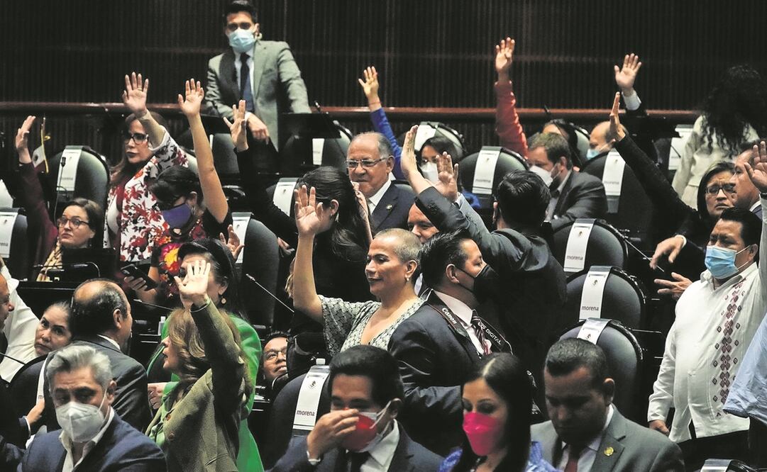Con 260 votos a favor, de Morena y aliados, 193 en contra y 22 abstenciones, el pleno de San Lázaro avaló ayer el dictamen de la Ley Federal para Prevenir y Eliminar la Discriminación. Foto: CUARTOSCURO
