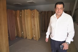 Ola de calor ocasiona morgues desbordadas en París; "las familias están sufriendo"