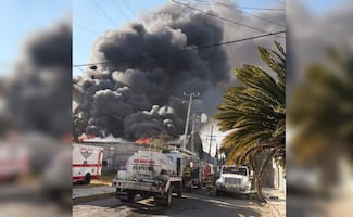 VIDEO Se registra fuerte incendio en bodega de Ecatepec; no se reportan lesionados