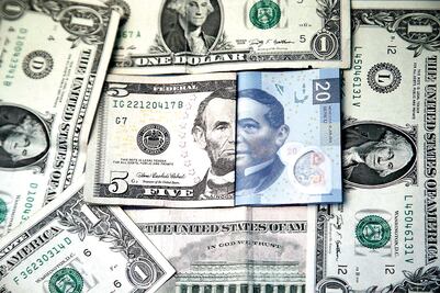 Alza del dólar no ha afectado a otras variables: Hacienda