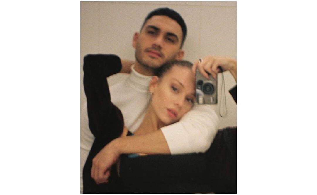 Alejandro Speitzer y Ester Expósito. Foto: Instagram 