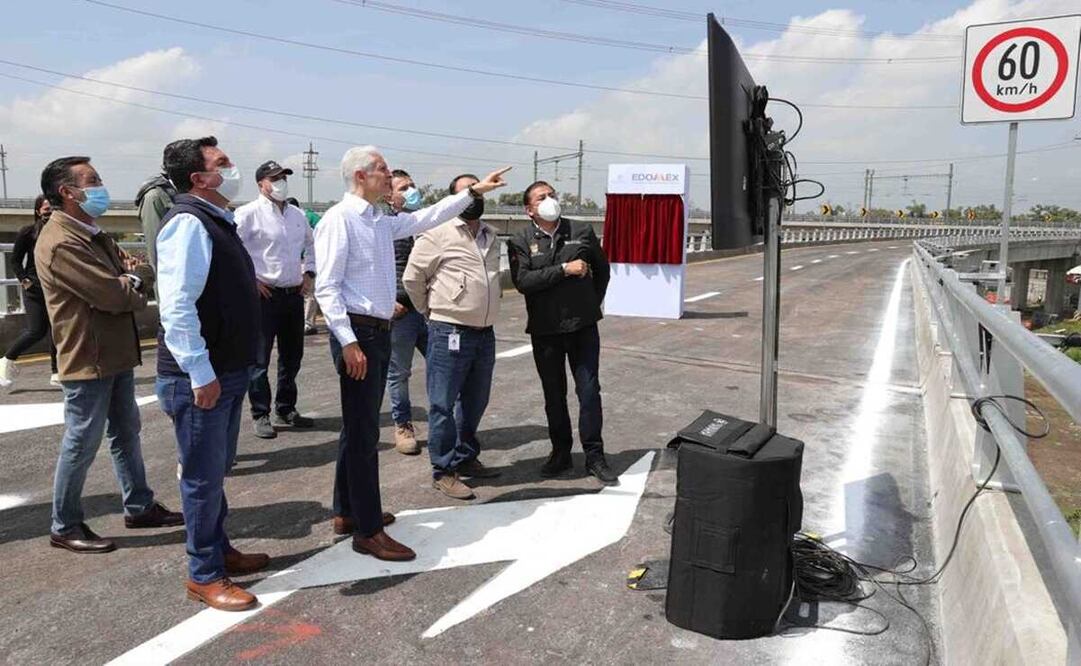 Alfredo Del Mazo dijo que la obra ayudará a hacer más ágil esta incorporación a quienes vienen de la Ciudad de México con dirección a Toluca. Foto: Especial