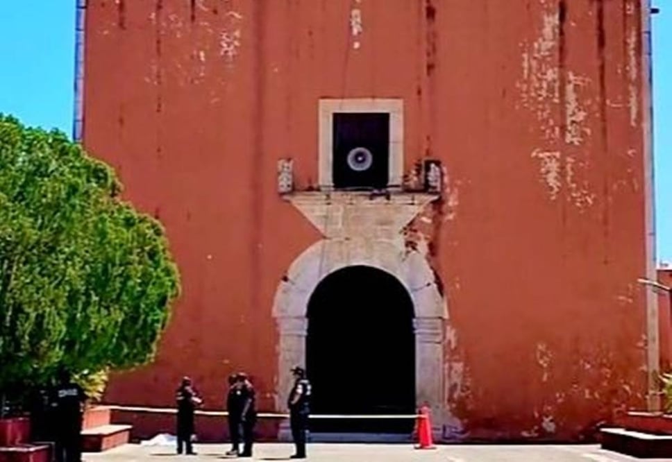 Tragedia en Yucatán; joven se lanza desde el techo de la iglesia de San Buenaventura. Foto : Especial