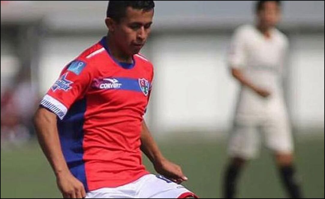 Twitter. El joven peruano jugando futbol