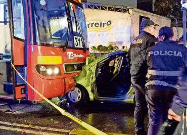 Detienen a chofer de Metrobús por choque