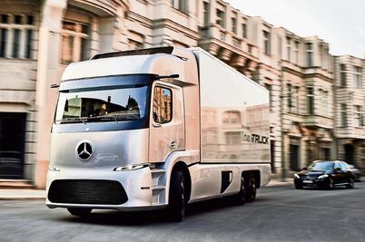 Presenta Mercedes Benz su transporte del futuro