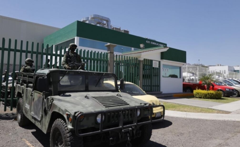 Sale de Querétaro primer millón de vacunas CanSino contra Covid envasadas en México