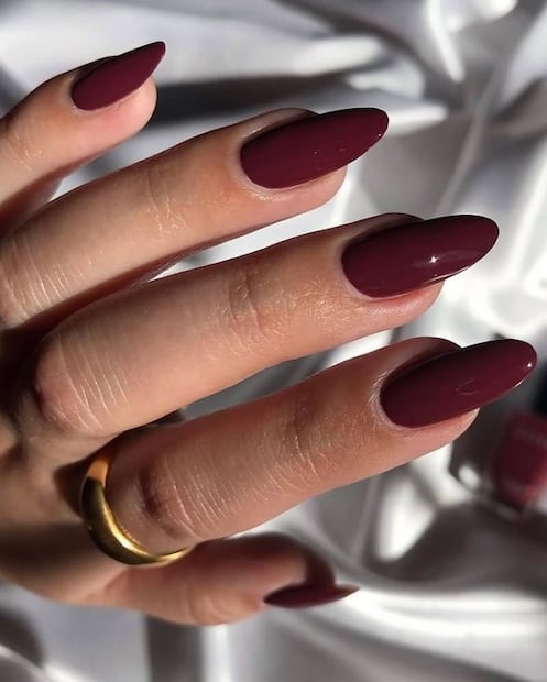 Si tus manos se ven apagadaas, este color de manicura lo cambia todo. Foto: Instagram @artium_bella