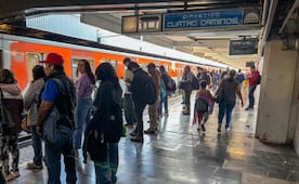 Metro activa marcha de seguridad por lluvias en CDMX; cuatro líneas registran avance lento