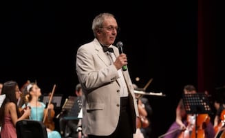 Gordon Campbell: incansable y visionario, por Lázaro Azar