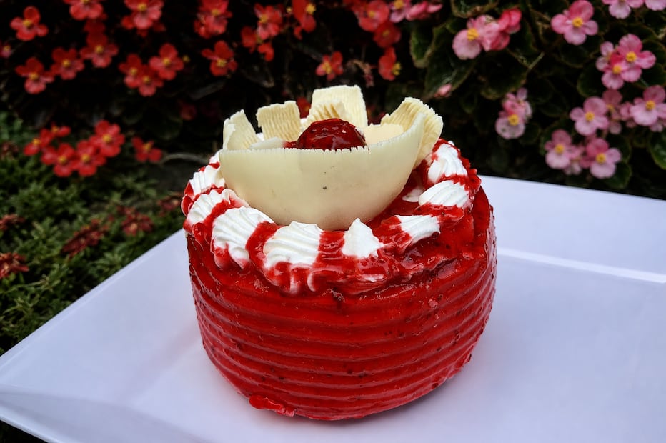 Cierra el festejo con el pastel favorito de tus abuelos. Foto: Instagram @delizia_oficial