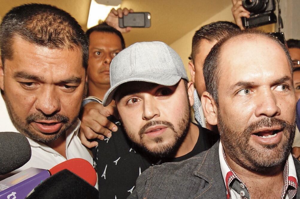 En abril pasado, la Fiscalía del Estado de Jalisco presumió que el cantante tenía vínculos con la delincuencia organizada y solicitó la intervención de la PGR para indagar el caso (ARCHIVO EL UNIVERSAL)