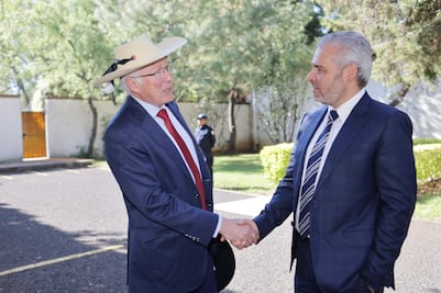 Aguacates de huertas ilegales no se exportarán a Estados Unidos: Ken Salazar