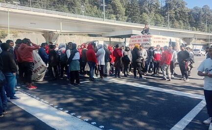 Normalistas de Tenería, Edomex realizan marcha silenciosa; buscan diálogo con la SEP