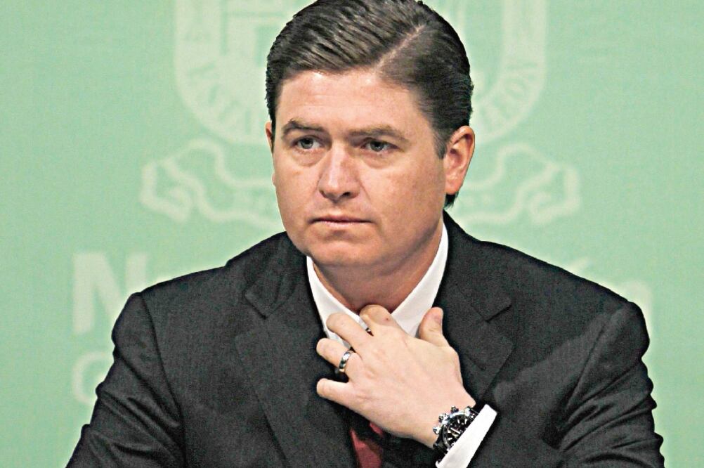 Don Rodrigo, delgado y con amparo