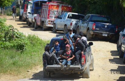 Indígenas Tzotziles de Chenalhó dejan sus hogares ante asedio y ataques de grupos armados