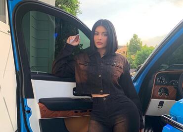 Kylie Jenner recibe fuertes críticas tras presumir ostentoso auto