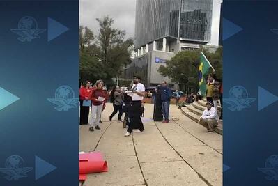 Protestan en el Ángel contra el candidato brasileño Jair Bolsonaro