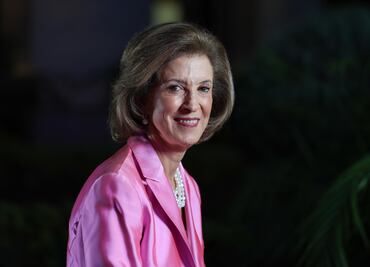 Entregan Presea Luz Lajous a Magdalena Carral, extitular del INM