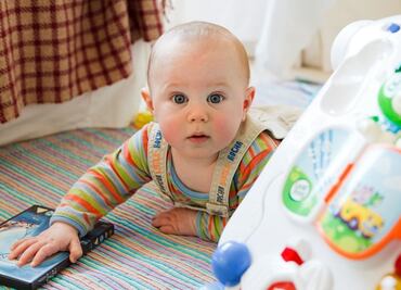 Formas de adaptar un juguete para un niño con discapacidad