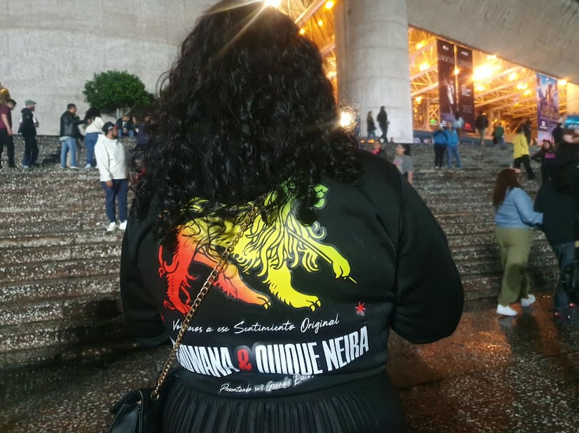 Fans de Gondwana a pocos minutos de ingresar al Auditorio Nacional, este martes, 22 de septiembre.
Foto: Mariana Lebrija / EL UNIVERSAL