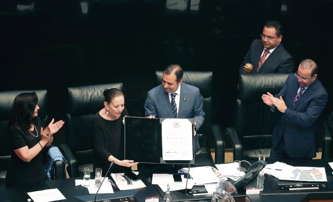 La ex legisladora María Elena Chapa dijo que en las redes sociales las mujeres tienen amplia participación y en esos espacios no enfrentan obstáculos que en los ámbitos institucionales se presentan. (LUCÍA GODINEZ. EL UNIVERSAL)