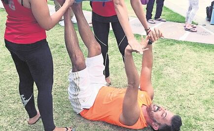 Fer del Solar disfruta y convive en su sesión yoga