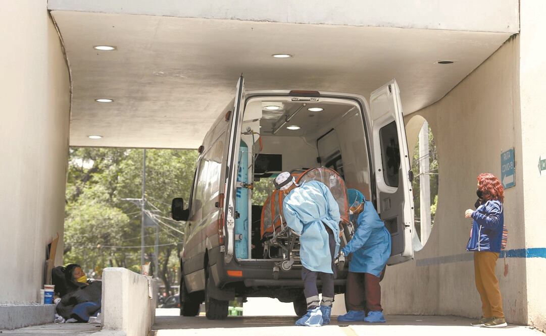 De acuerdo con la Ssa, la hospitalización en camas generales es de 54%, mientras que la ocupación en las camas con ventilación mecánica es de 47%. Foto: Diego Simón. EL UNIVERSAL