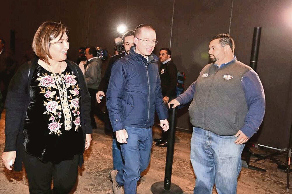 Xóchitl Gálvez, delegada de Miguel Hidalgo, en la Ciudad de México, se sumó al equipo de precampaña de Ricardo Anaya. (ESPECIAL)