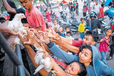 Suman más de mil 300 las víctimas por tsunami