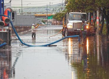 Por lluvia, se inundan 120 casas en Neza