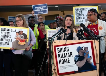 Gobierno de Bukele rechaza solicitud de liberar a migrante salvadoreño deportado por error desde EU; no puede enviarlo de regreso, dice