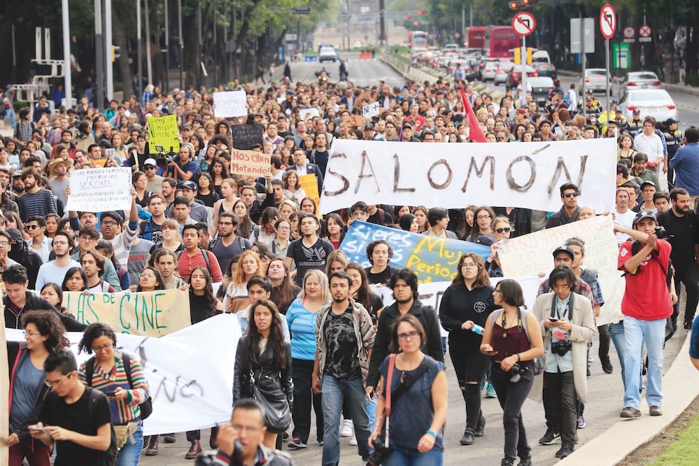 Con una marcha en la CDMX se reclamó la desaparición de tres estudiantes de cine en Jalisco (JORGE ALBERTO MENDOZA. EL UNIVERSAL)