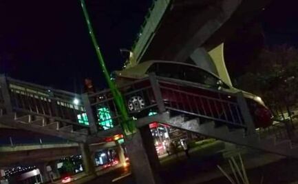 Taxista cruza puente peatonal con todo y auto en Naucalpan; no estaba ebrio