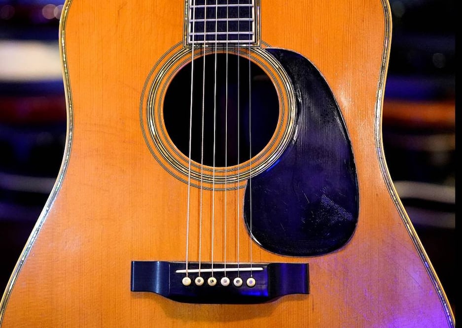 La subasta de la casa Julien's es denominada "Iconos & Ídolos: Rock 'N' Roll".