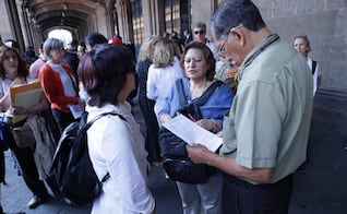 Vecinos entregan firmas para reponer proceso de elaboración del proyecto del Plan General de Desarrollo; acusan falta de consulta