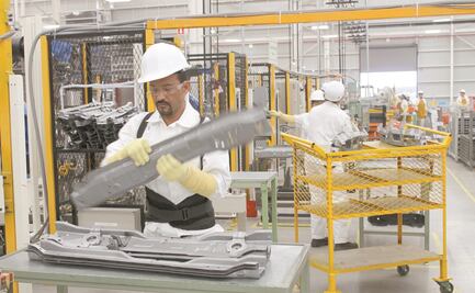 Industria automotriz demanda a Barbosa reactivar el sector