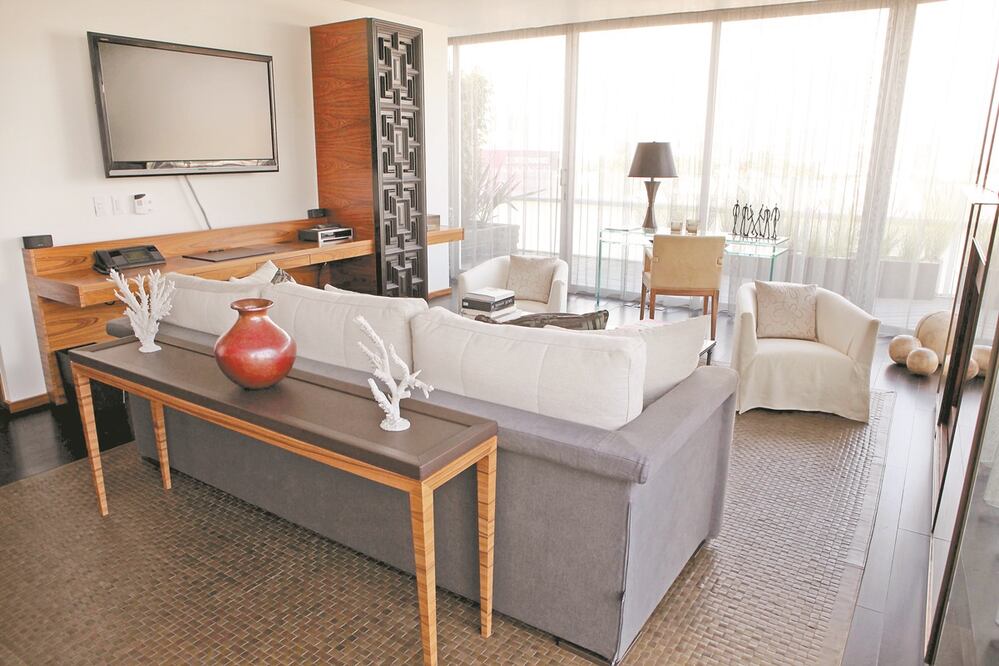 Para que un hogar sea considerado de clase media, debe gastar casi 4 mil 400 pesos al trimestre en comida y tener un crédito hipotecario. Foto: ARCHIVO EL UNIVERSAL