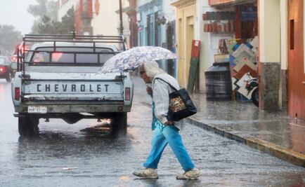 "Adrián" se debilita a depresión tropical 