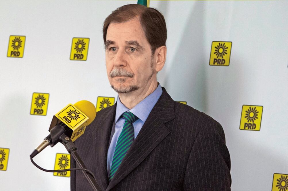 Agustín Basave, presidente del sol azteca, amagó con renunciar al cargo si la dirigencia nacional del partido le desautoriza su política de alianzas para 2016 (ARCHIVO EL UNIVERSAL)