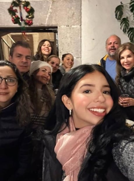 La foto falsa de Ángela Aguilar de la que muchos hablan
