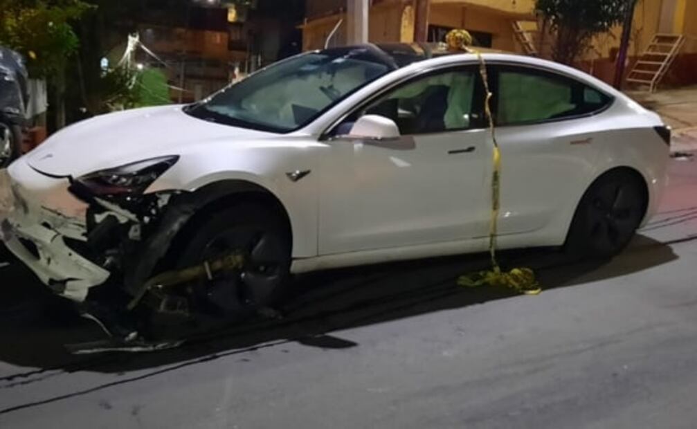 Balean a chofer de DiDi que manejaba un Tesla en la alcaldía Álvaro Obregón