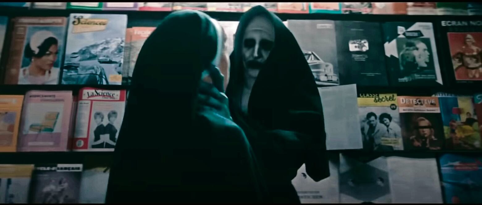 La hermana Irene enfrenta, de nuevo, a la monja satánica Valak, pues un mal demoniaco se extiende. Foto: Warner Bros Estudios