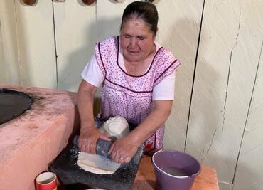 Las recetas más vistas de Doña Ángela: mole y enchiladas michoacanas