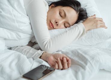 Cómo hacer que el celular no consuma batería mientras duermes