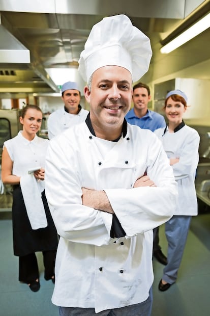 Estudia y trabaja en la industria de la gastronomía. Foto: istockphoto