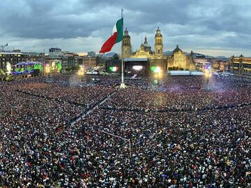 Pisan firme el Zócalo