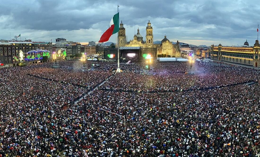 El show, de dos horas y media de duración, se caracterizó por lanzar fuegos artificiales. Foto: Berenice Fregoso/EL UNIVERSAL