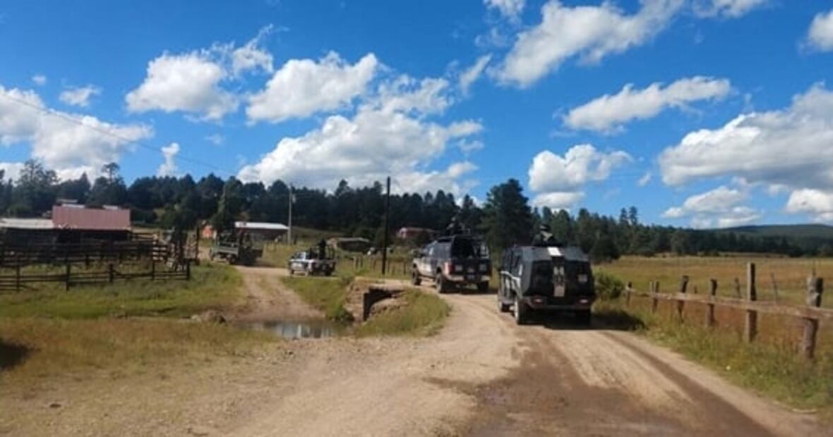 Reportan casas y vehículos incendiados en Madera, Chihuahua